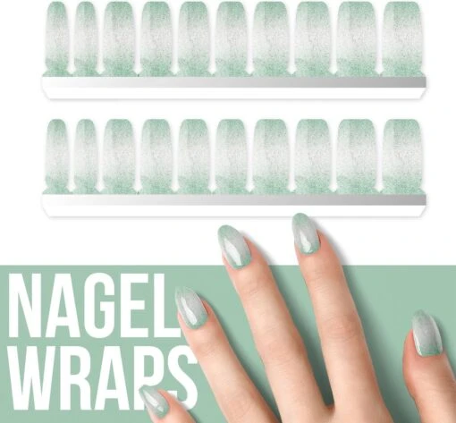 By Emily - Nagel Wrap - Sparkly Green | 20 Stickers | Nail Wrap | Nail Art | Trendy | Design | Nagellakvrij | Eenvoudig | Nagel Wrap | Nagel Stickers | Folie | Zelfklevend | Sjablonen -Bekende Cosmetica Winkel 1200x1114 2