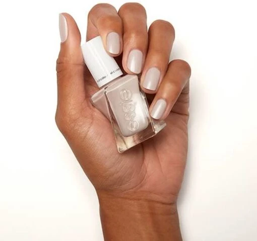 Essie Gel Couture 90 Make The Cut - Gel Nagellak -Bekende Cosmetica Winkel 1200x1127 2