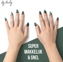 By Emily - Nagel Wrap - Greeny Gray | 14 Stickers Per Vel | Nail Wrap | Nail Art | Trendy | Design | Nagellakvrij | Eenvoudig | Nagel Art | Nagel Wrap | Nagel Stickers | Folie | Zelfklevend | Sjablonen -Bekende Cosmetica Winkel 1200x1173 17