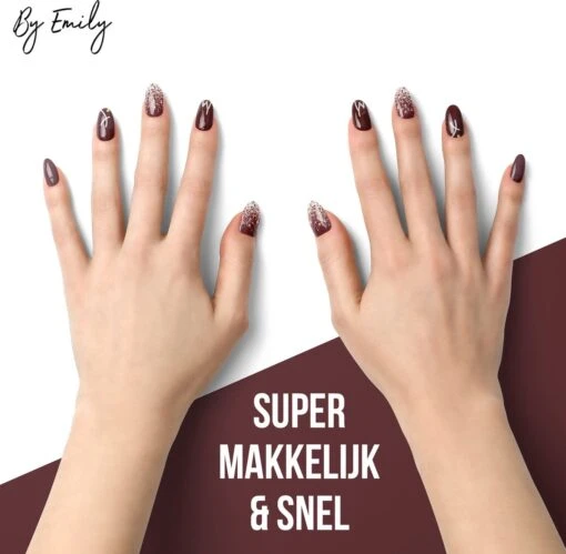 By Emily - Nagel Wrap - Star Struck | 14 Stickers | Nail Wrap | Nail Art | Trendy | Design | Nagellakvrij | Eenvoudig | Nagel Wrap | Nagel Stickers | Folie | Zelfklevend | Sjablonen -Bekende Cosmetica Winkel 1200x1173 6