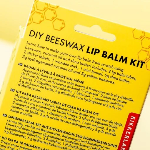 Kikkerland DIY Bijenwas Lip Balsem Kit - Maak Je Eigen Lippenbalsem - 100% Natuurlijk - Voor Twee Balsem Sticks -Bekende Cosmetica Winkel 1200x1200 1481