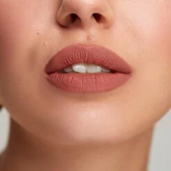 OK Beauty Long-Wear Waterproof Creamy Soft Lip Liner Pencil In Trendy Colors (FOXY) -Bekende Cosmetica Winkel 1200x1200 1500