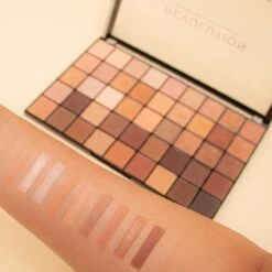 Makeup Revolution - Maxi Reloaded Palette - Nudes - Oogschaduw -Bekende Cosmetica Winkel 1200x1200 1978