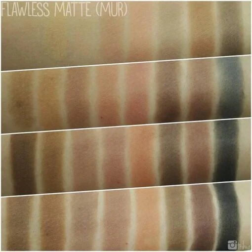 Makeup Revolution Flawless Matte - Ultra Eyeshadows - Oogschaduw Palette - 32 Kleuren -Bekende Cosmetica Winkel 1200x1200 1997