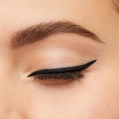 Bourjois Contour Clubbing Waterproof Oogpotlood - 41 Black Party -Bekende Cosmetica Winkel 1200x1200 2326