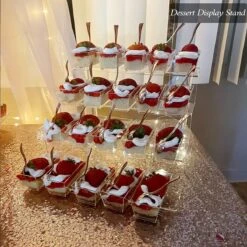 Janaden 4 Tier Acryl Display Stand Parfum Organizer Cupcake Dessert Display Stand Acryl Riser Trap Plank Voor Funko Pops Figuren, Cosmetische Opslag Organizer, Nagellakrek, Kruidenrek -Bekende Cosmetica Winkel 1200x1200 2913