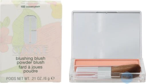 Clinique Blushing Blush Powder Blush - 102 Innocent Peach -Bekende Cosmetica Winkel 1200x689 2