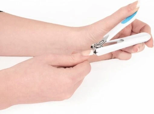 Nagelknipper -Bekende Cosmetica Winkel