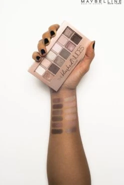 Maybelline The Blushed Nudes OogschaduwPalette - 12 Roze Nude Tinten -Bekende Cosmetica Winkel 808x1200 14