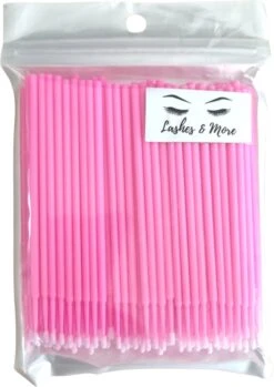 Lashes & More - 100 Stuks Wegwerp Microbrushes - Roze - Wimpers Uitbreiding - Individuele Lash Verwijderen - Wattenstaafje - Micro Borstel Voor Wimper Extensions Tool- Microbrush -Bekende Cosmetica Winkel 850x1200