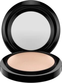 MAC Cosmetics Mineralize Skinfinish Natural - Medium - Gezichtspoeder -Bekende Cosmetica Winkel 897x1200 4