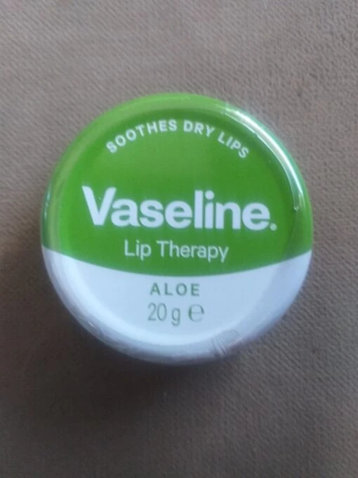 Vaseline® Vaseline Aloe Vera - 20 Gr - Lip Therapy -Bekende Cosmetica Winkel 900x1200 44