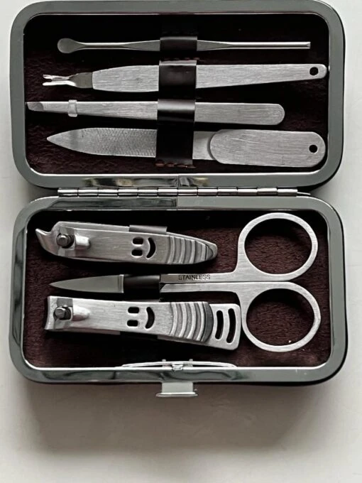 Merkloos Luxe Echt Lederen Manicure Set Voor Op Reis Inclusief Reis Etui 6 Delig – 11x7cm | Nagelschaar | Nagelvijl | Nagels Knippen | Pincet | Nagelverzorging -Bekende Cosmetica Winkel 900x1200 6