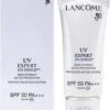 Lancôme UV Expert GN-Shield Protection Active Extrême SPF 50 PA +++ - 30 Ml - Gezichtscrème -Bekende Cosmetica Winkel 927x1200 1