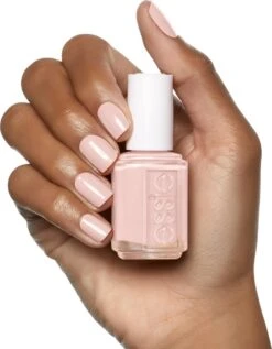 Essie Spin The Bottle - Nude - Nagellak -Bekende Cosmetica Winkel 936x1200